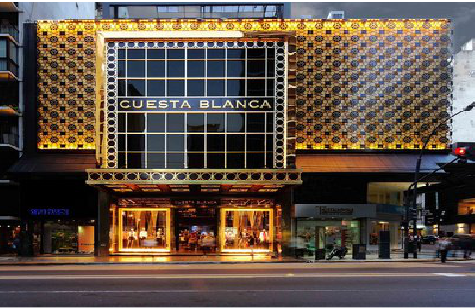 云梦门头设计与商业空间的纽带。